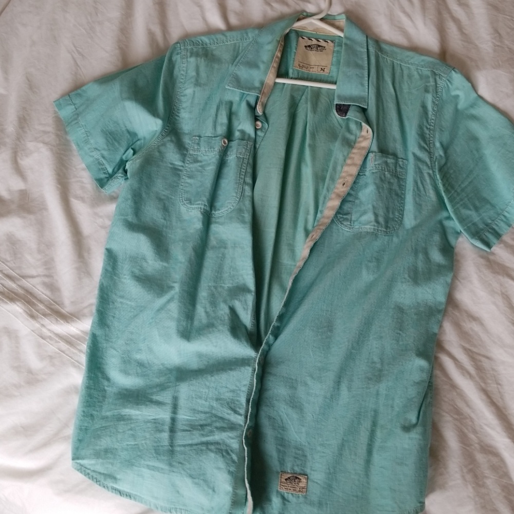 Van's short sleeve button up